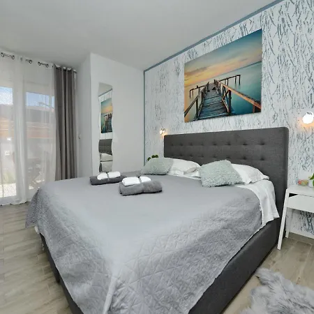 Tatil Evi Holiday House Pop&rock With Pool Zadar