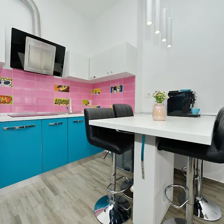 Holiday House Pop&rock With Pool Tatil Evi Zadar