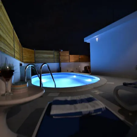 Tatil Evi Holiday House Pop&rock With Pool