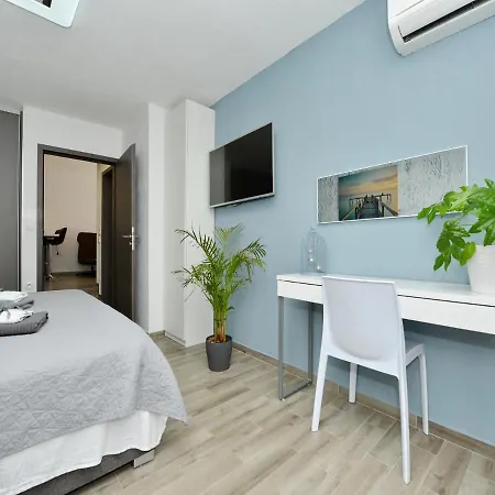 Tatil Evi Holiday House Pop&rock With Pool Zadar