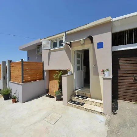 Holiday House Pop&rock With Pool Zadar